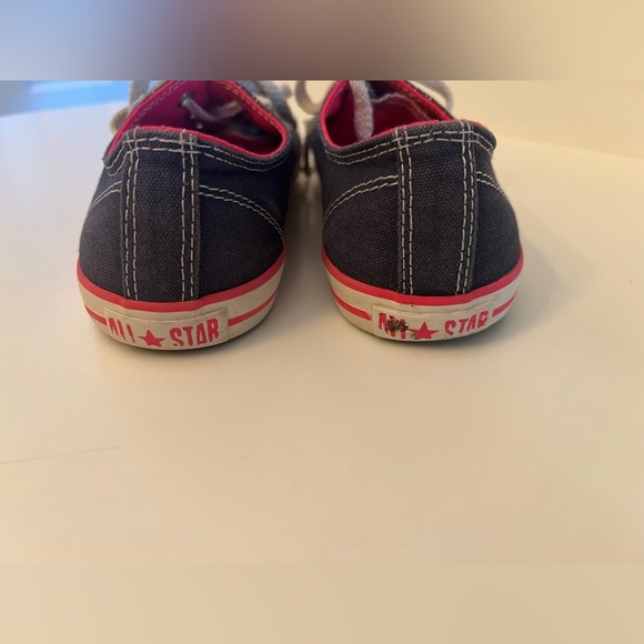 CONVERSE DENIM & PINK LADIES ALL STAR SHOE SIZE 8 - Picture 5 of 11